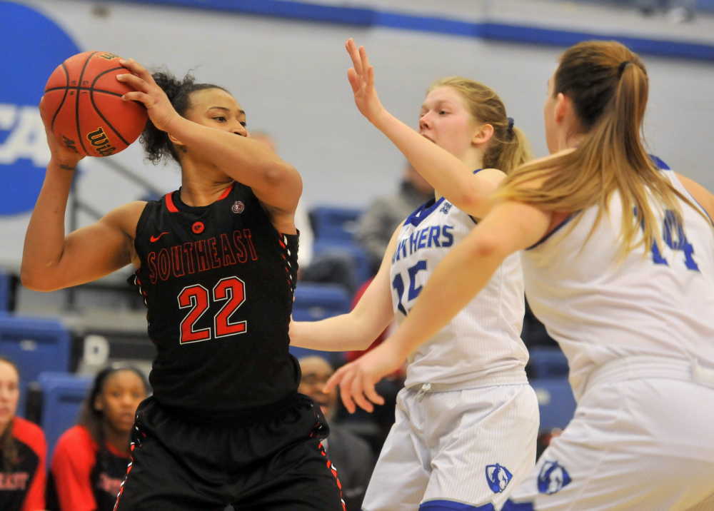 Dominant fourth quarter vaults Southeast Missouri State women's basketball to road victory at Eastern Illinois